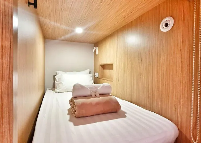 Moonstar Capsule Hostel Cebu Stadt