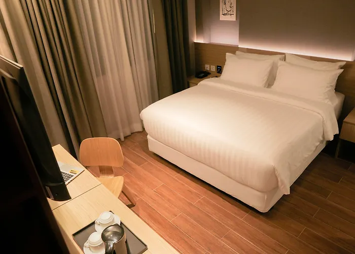 Moonstar Capsule Cebu Stadt